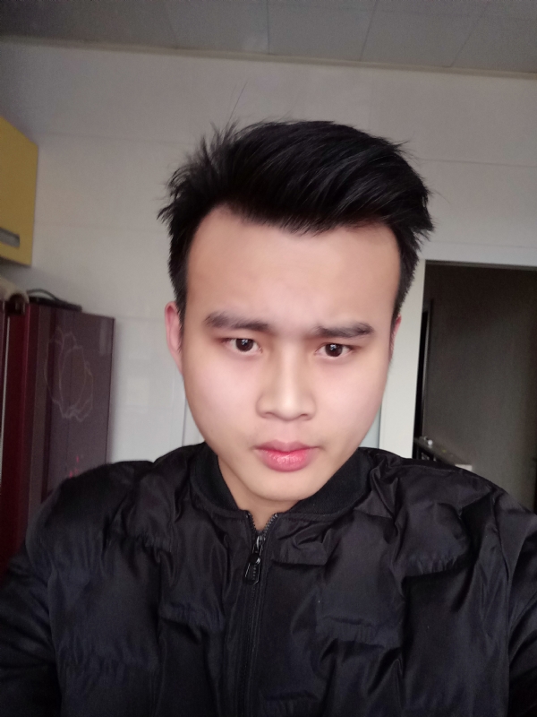 聊天吗的第一张照片--泸州交友中心